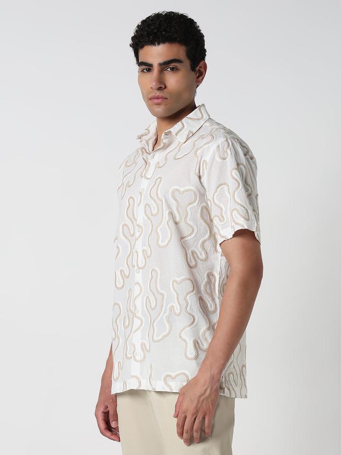 Men Self Design Casual Shirt image number 3
