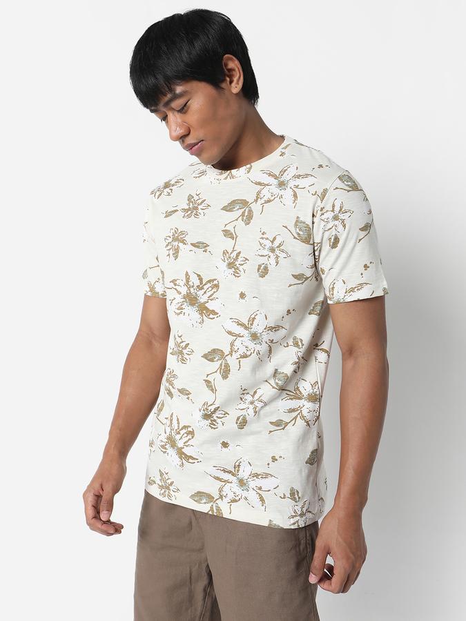 Men Floral Print Round-Neck T-Shirt image number 1