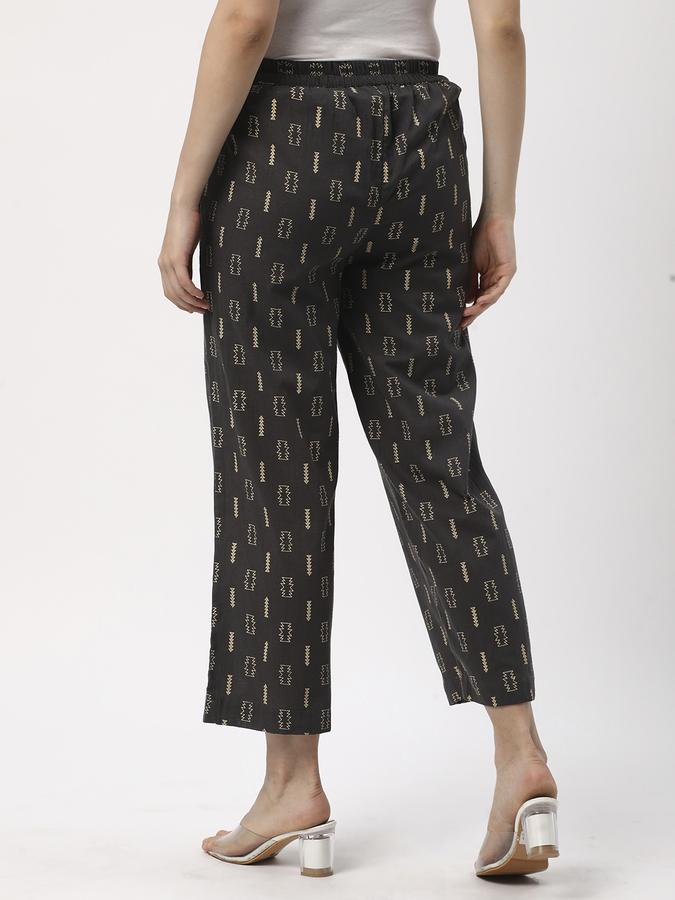 Women Solid Fashion Bottoms image number 2