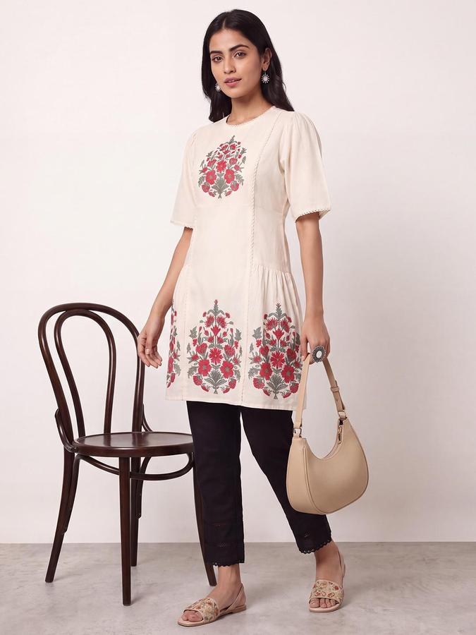 R&B Women Off White Floral Embroidered Round Neck Short Sleeves Ethnic Tunics