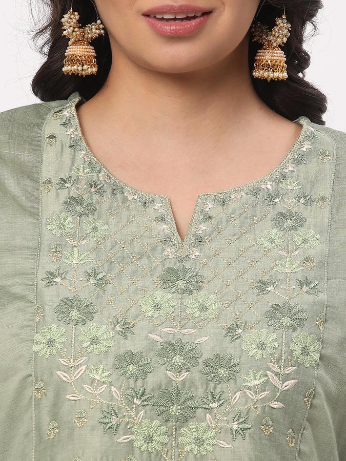 Women Embroidered Straight Kurta image number 3
