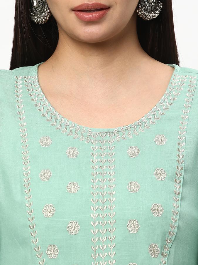 Women Solid Kurta image number 3