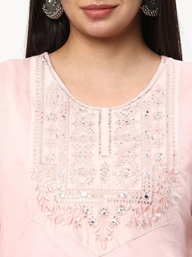 Women Polyester Regular Fit Round Neck Embellished Kurta