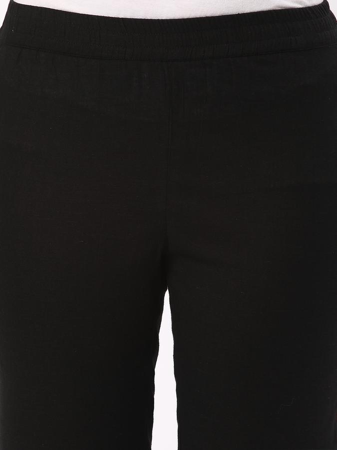 Women Relaxed Fit Pants image number 3