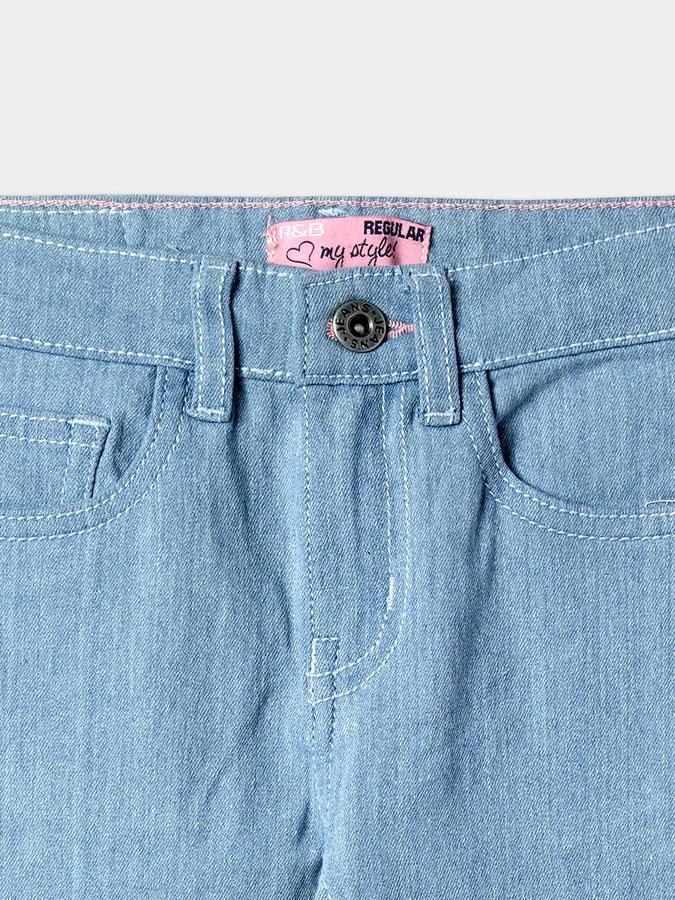 Girls Lightly Washed Straight Fit Jeans image number 3