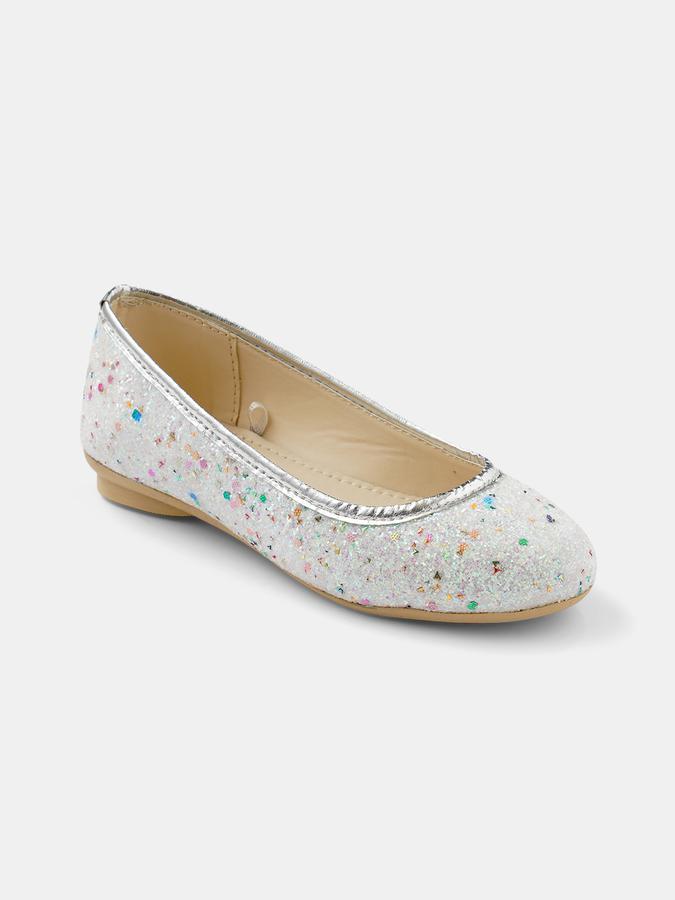 R&B Girls Ivory Casual Shoes data-index=
