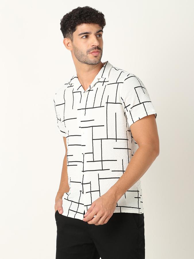 Men Relaxed Fit Spread-Collar Shirt image number 2
