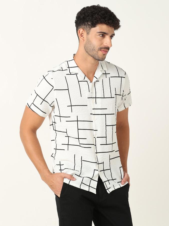 Men Relaxed Fit Spread-Collar Shirt image number 1