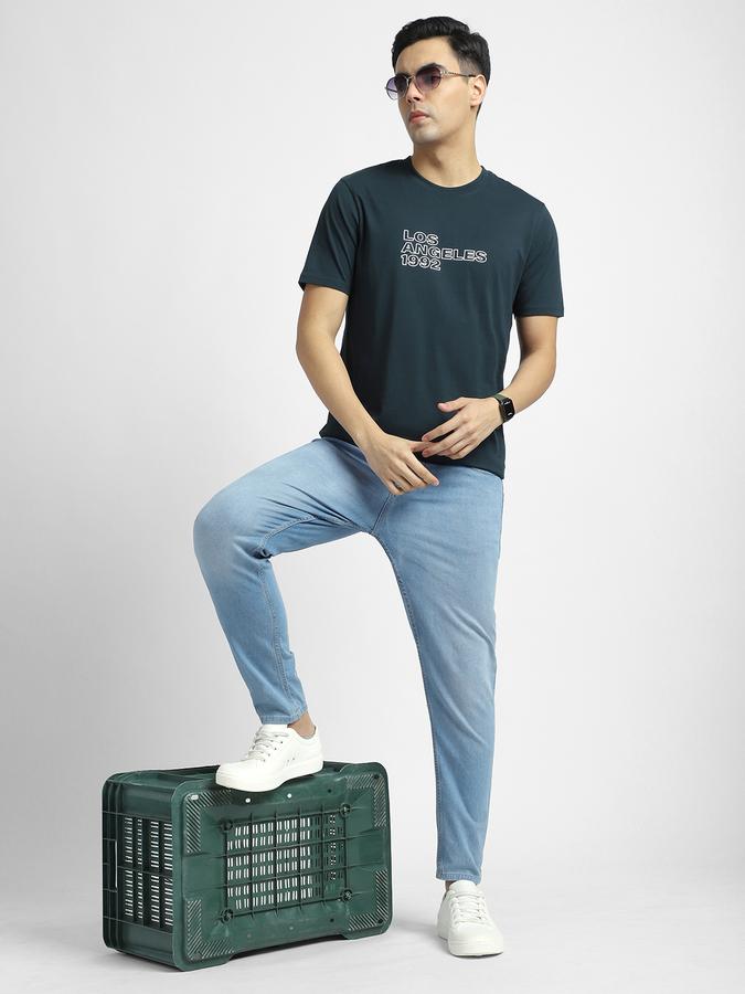 Men Denim Carrot Mid Rise Clean Look Jeans