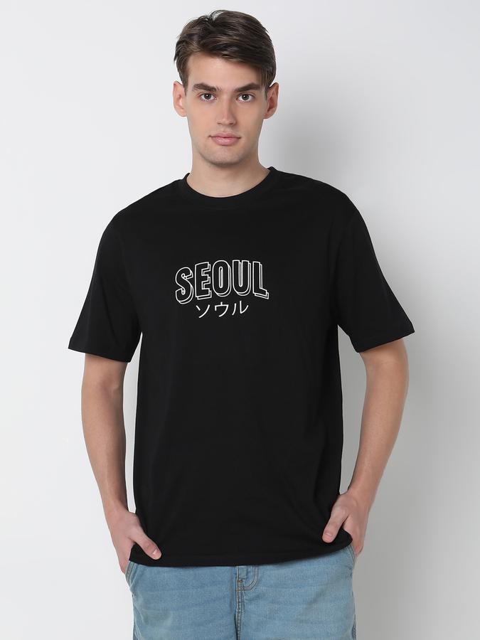 Men Typographic Print Regular Fit Crew-Neck T-Shirt image number 0