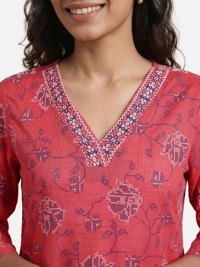R&B Women Coral Printed V-Neck Three-Quarter Sleeves Calf Length Straight Kurta 