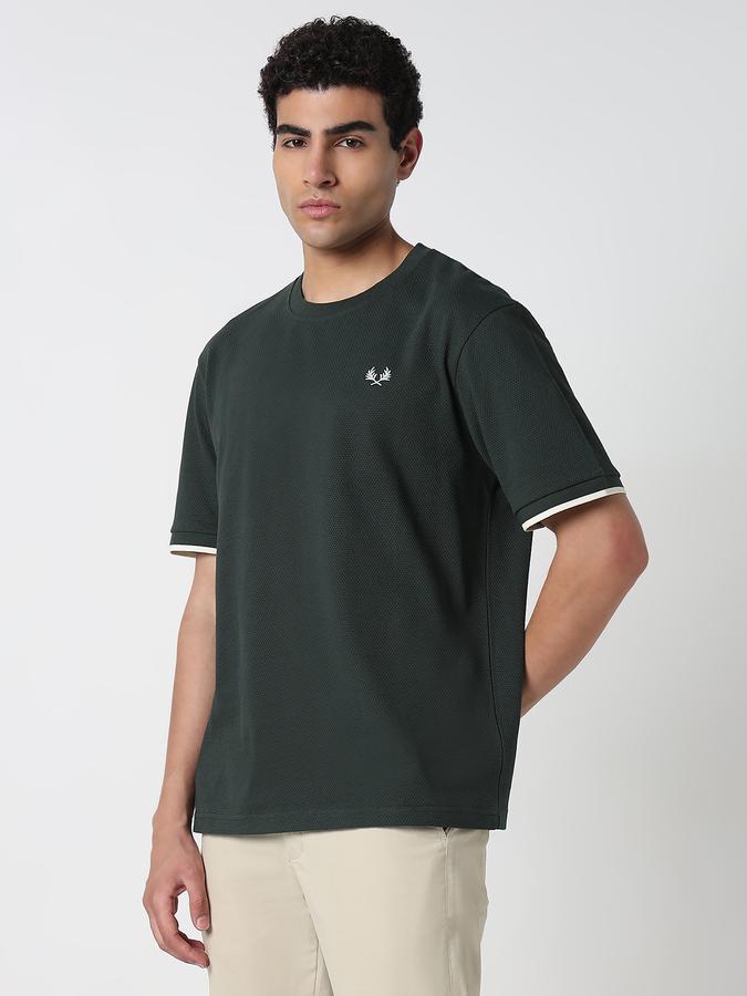 Solid Men Round Neck T-Shirt image number 2