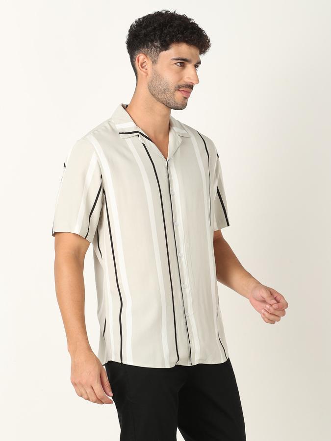 Cuban Collar Shirt with Short Sleeves image number 2