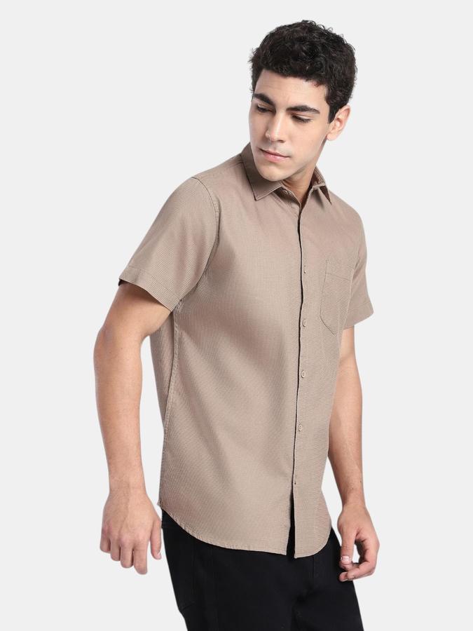 R&B  Khaki Solid Men Short Sleeves Regular Fit Shirts