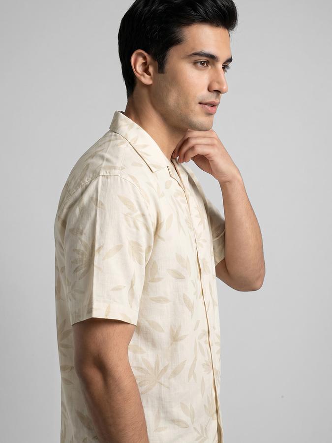 R&B Beige Floral Printed Men Cuban Collar Short Sleeves Shirt