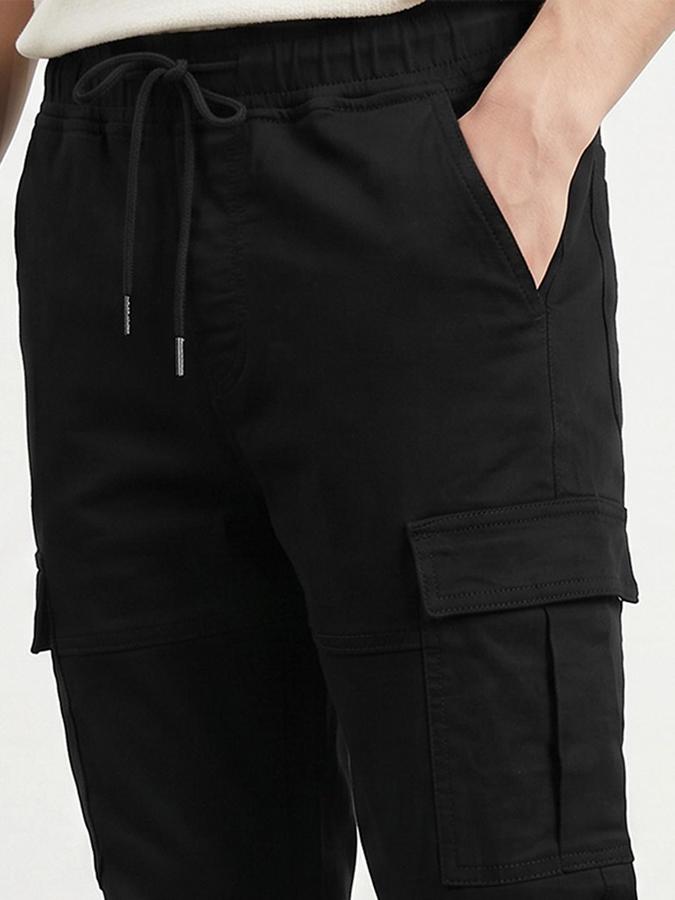 R&B Men Black Relaxed Fit Mid Rise Cargo Jeans