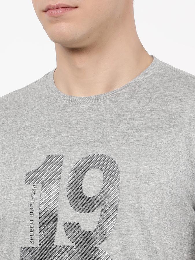 R&B Men's T-Shirt image number 3