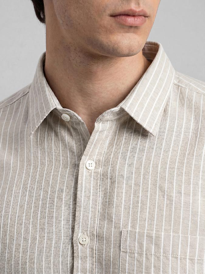 R&B Beige Striped Men Spread Collar Long Sleeves Shirt