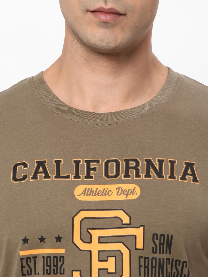 Men Typographic Print Regular Fit T-Shirt image number 3