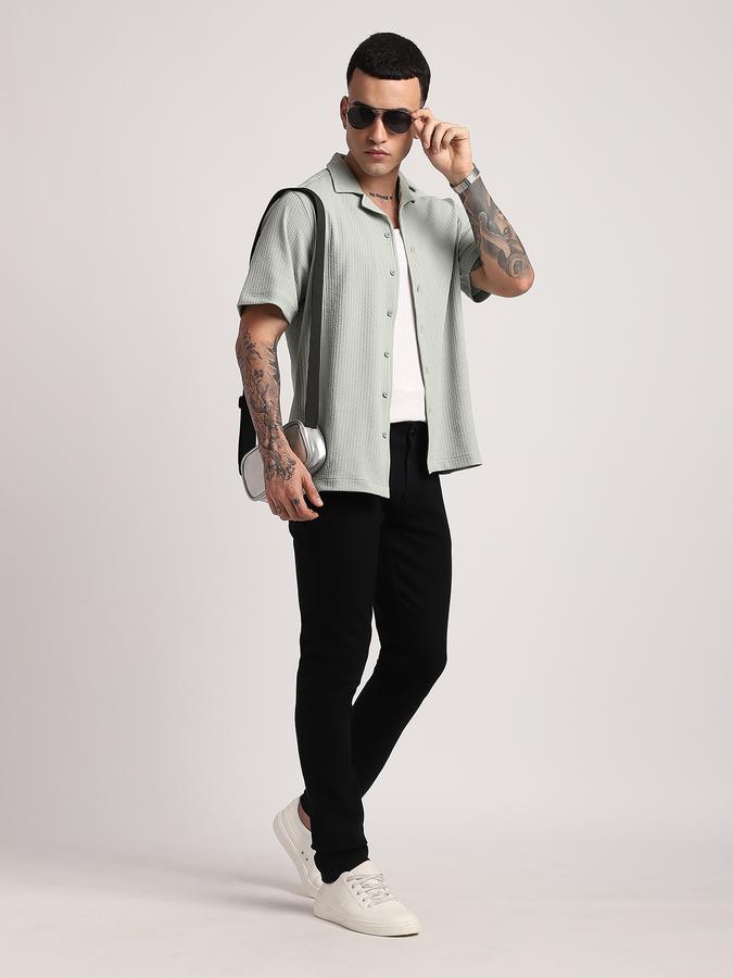 Men Cotton Blend Slim Fit Mid Rise Clean Look Jeans