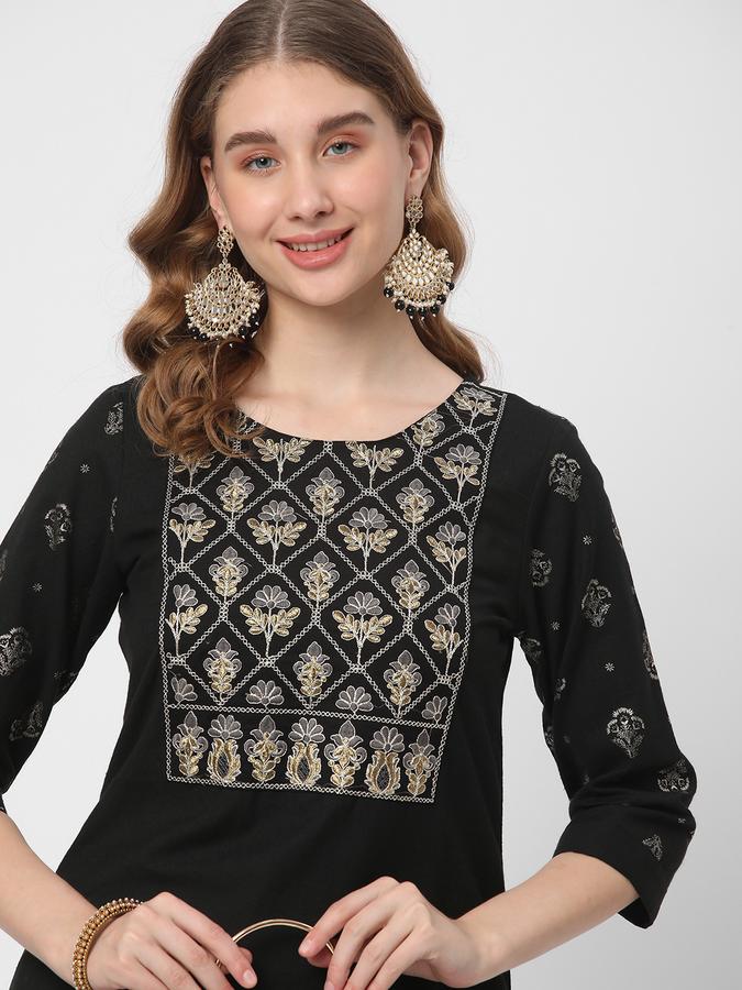 Women Round-Neck Straight Kurta 