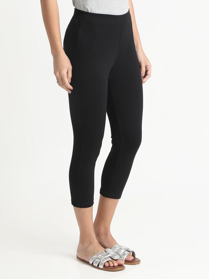 R&B Women Black Solid Capri Leggings