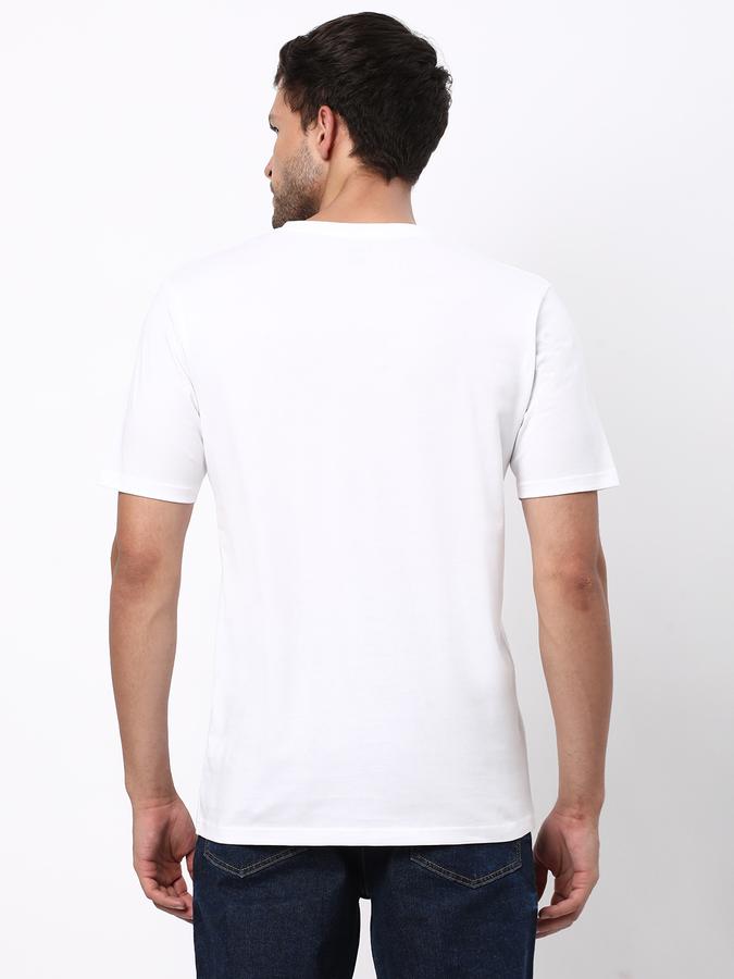 Men V-Neck T-Shirt with Short Sleeves image number 2