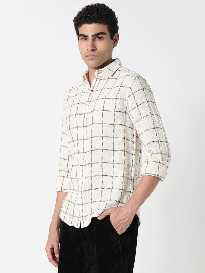 Men Checkered Casual Shirt image number 3