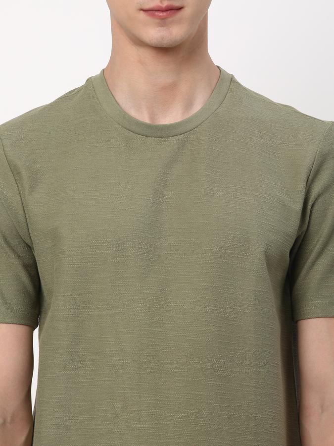 Men Regular Fit Round-Neck T-Shirt image number 3