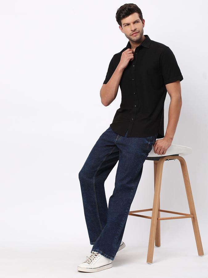 Men Regular Fit Shirt with Spread Collar image number 1