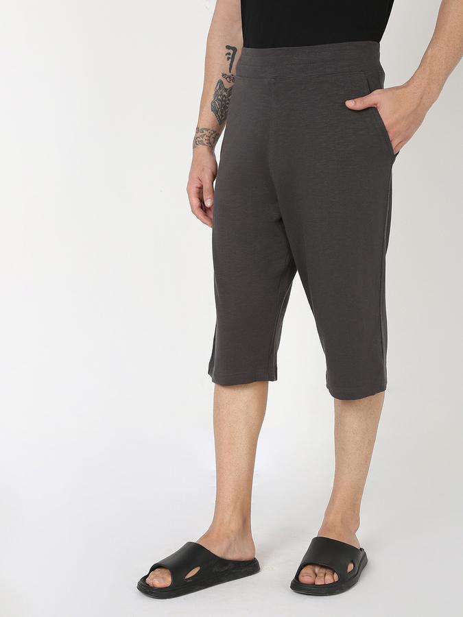 Men Regular Fit Knit Shorts with Insert Pockets image number 1