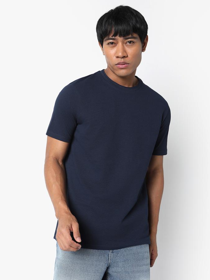 Men Regular Fit Crew-Neck T-Shirt image number 0