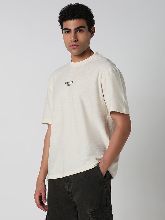 Solid Men Round Neck T-Shirt image number 2