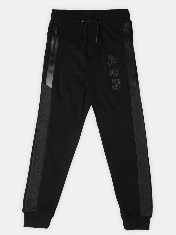 Boys Cotton Embellished T-shirt And Solid Shorts Set