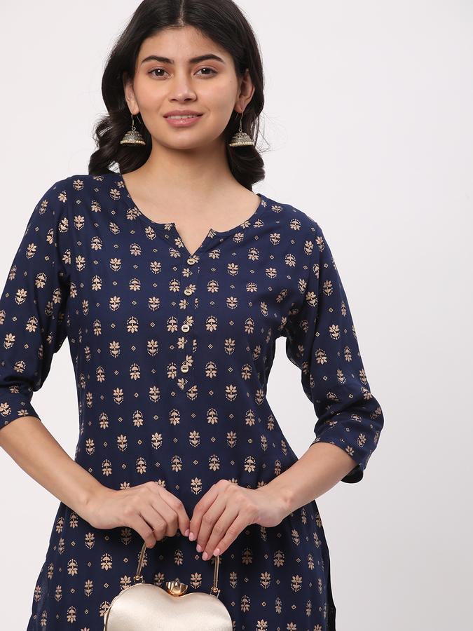 Women Rayon Regular Fit Round Neck Printed Kurta
