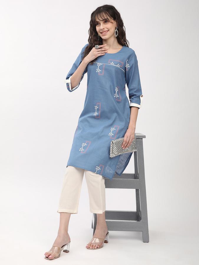 Women's regular fit casual navy Geometric printed boat neck kurta with 3/4h sleeves image number 1