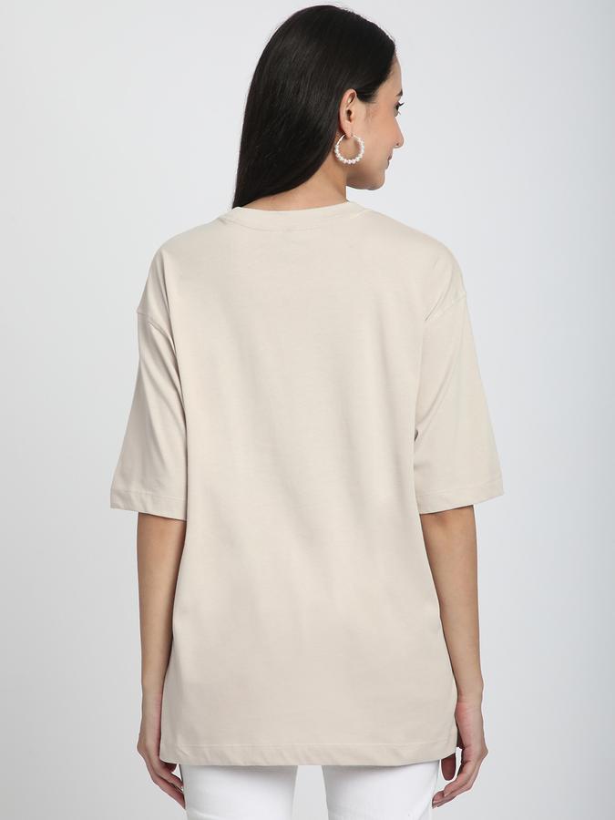 Graphic Print Women Round Neck T-Shirt image number 2