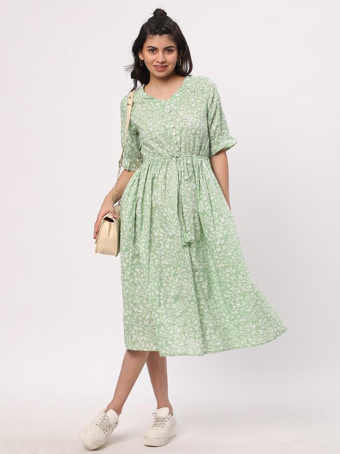 Women Floral Printed Flared Kurta image number 1