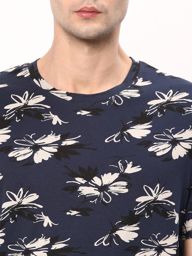 R&B Men Blue T-shirt image number 3