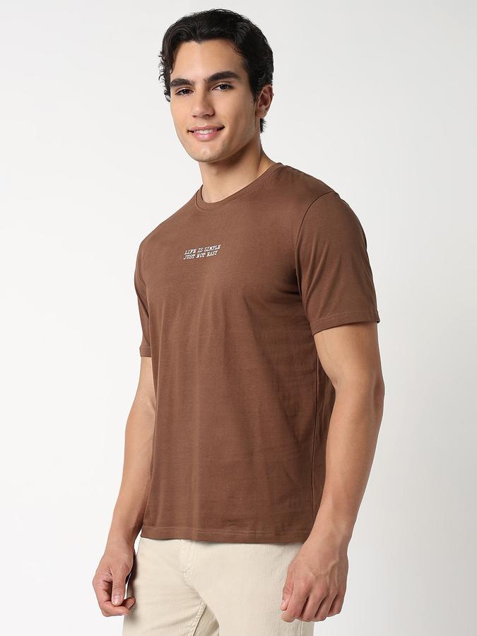 Solid Men Round Neck T-Shirt image number 2