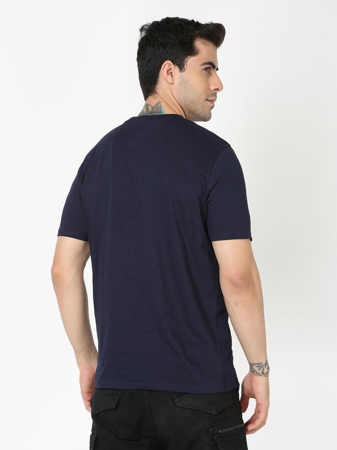 Men Typographic Print Regular Fit Crew-Neck T-Shirt image number 3