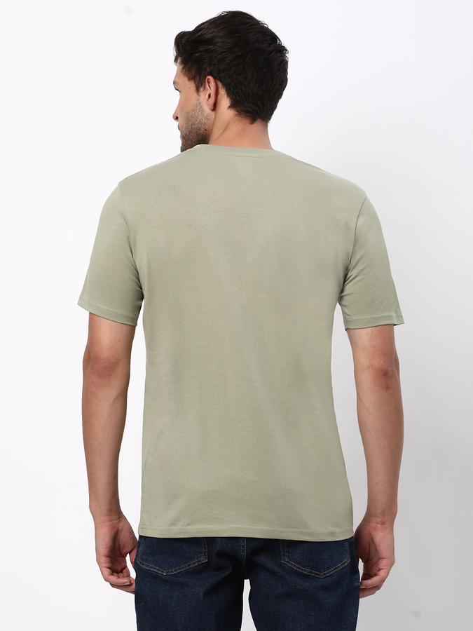 Men Regular Fit Crew-Neck T-Shirt image number 2