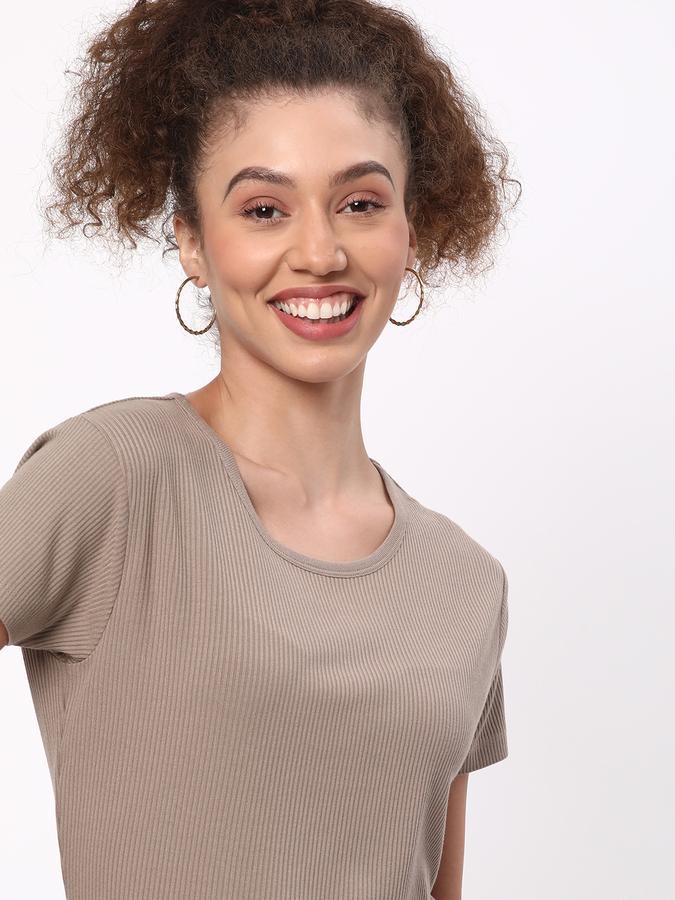 Women Ribbed Regular Fit Round-Neck Top image number 0