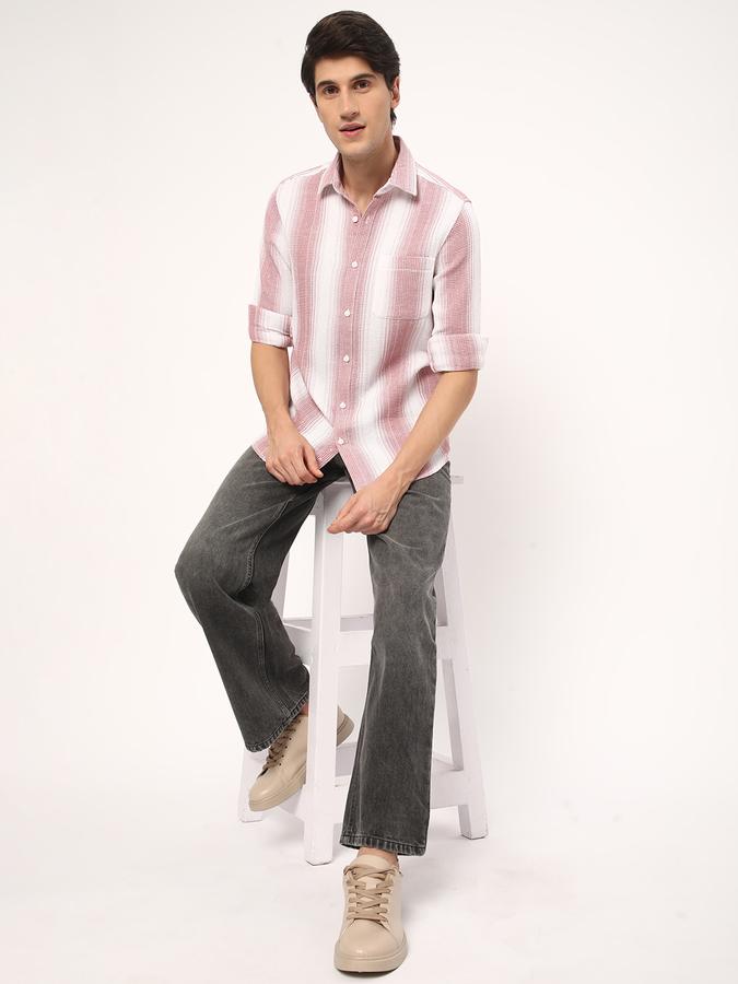 Men Regular Fit Cutaway Collar Shirt image number 1