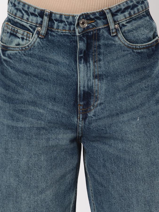 Women Mid-Rise Wide Jeans image number 3