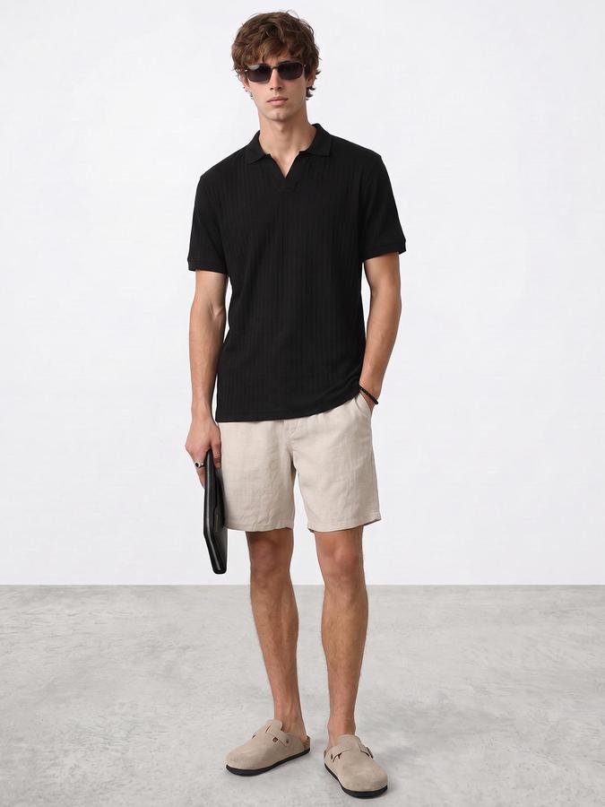 R&B Men Black Textured Short Sleeves Polo Collar T-Shirt