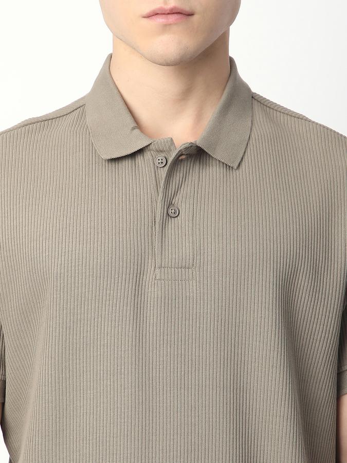 Printed Men Peter Pan Collar T-Shirt image number 3