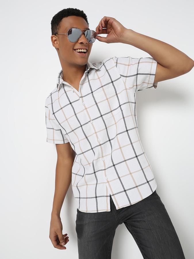 Men Striped Casual Shirt image number 0