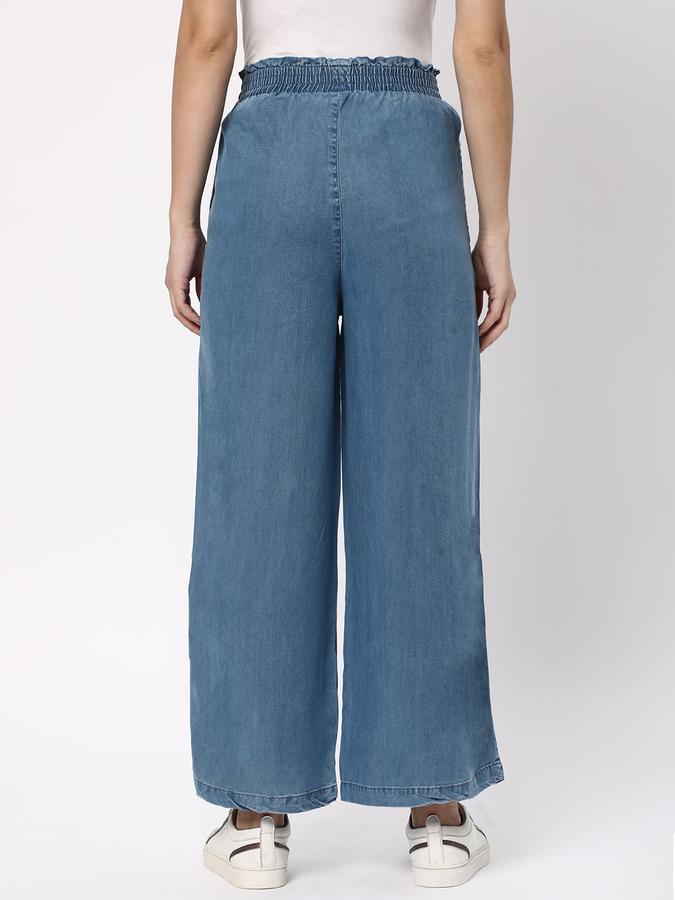 Women Mid-Rise Relaxed Jeans image number 2