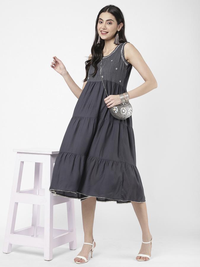 R&B Women's Grey Embroidered Kurta